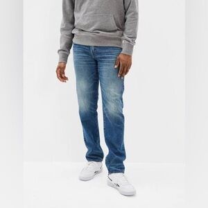 American Eagle • Men’s Original Straight Medium Wash Jeans